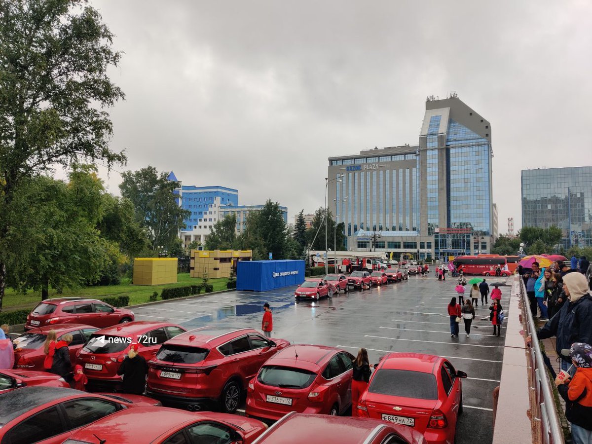 AKronikh778's tweet image. Good afternoon, family !!! Today in Tyumen was overcast and rainy. But this did not prevent to hold a parade of red cars. I wish that your life is always bright !!!
🚗🚗🚗🚗🚗🚗🚗🚗🚗🚗🚗🚗🚗
#famile #red #tyumen #rain #life #popular #car