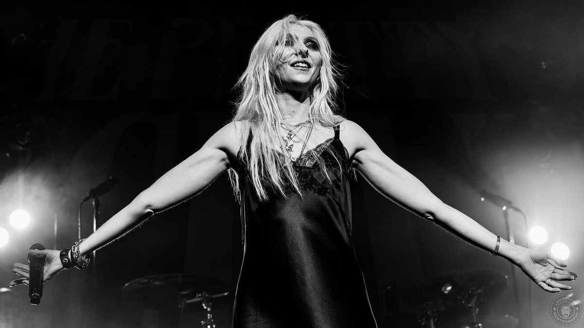 LouBrutus's tweet image. Happy Birthday to Taylor Momsen of The Pretty Reckless. #TaylorMomsen #ThePrettyReckless