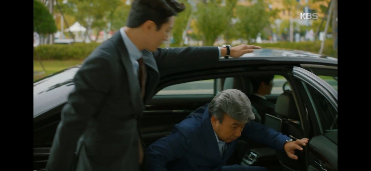ivychamcracker's tweet image. 지영훈팀장님 어딜 보호하시는거예요