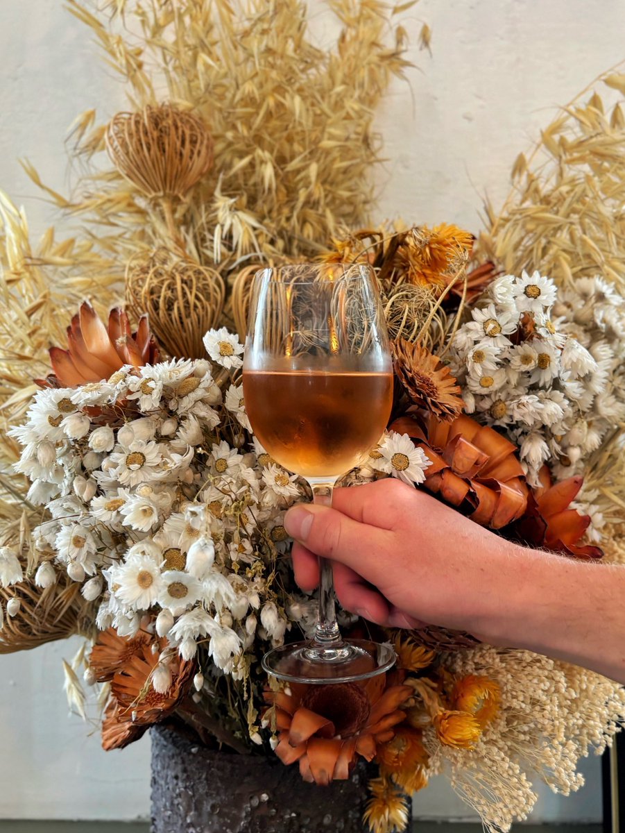 Saturdays were made for rosé, why not join us for a crisp glass of Lady A? 😍