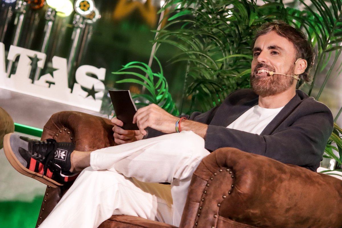 Esta es la felicidad que llevamos encima desde que los maravillosos <a href="/maestro_espada/">Maestro Espada</a> visitaron nuestro programa. No os perdáis el capítulo ni su actuación en directo de “La despedía”. Un lujo.

Muy pronto, en Youtube y plataformas de podcast.

📷 <a href="/sergio_merka/">Sergio Merka</a>