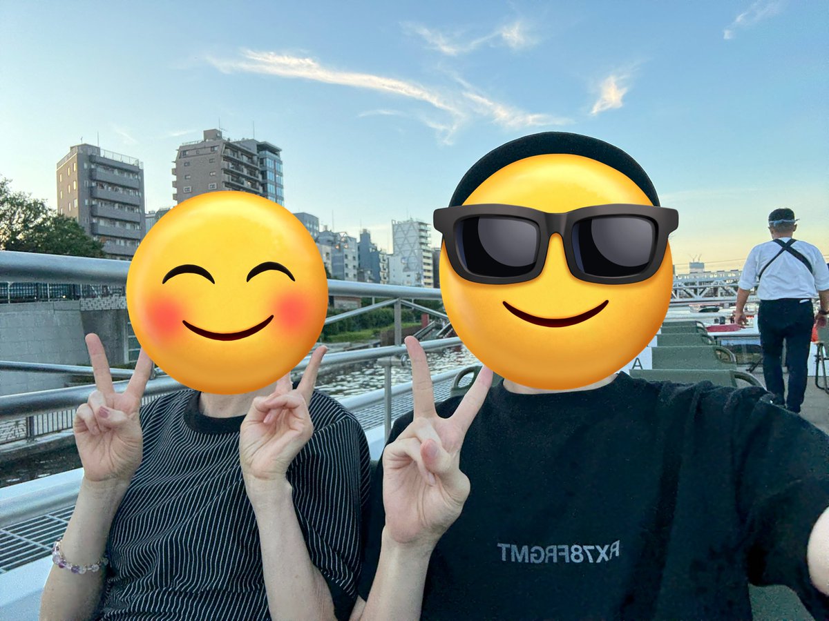 nirunno's tweet image. 母ちゃんと10年ぶりに花火見に行った
奮発して屋形船🚤🎆