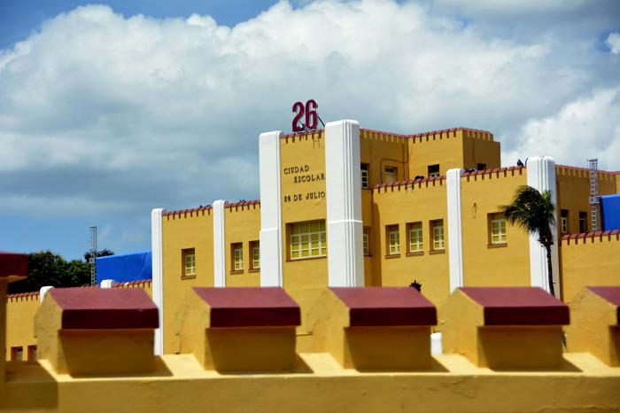 Minfar_Cuba (@minfarc) on Twitter photo Mensaje de <a href="/DiazCanelB/">Miguel Díaz-Canel Bermúdez</a>, al pueblo avileño y cubano...
–«En un momento como este, nuestro principal reconocimiento es para el heroico pueblo cubano y todo lo que aporta, y en particular de Ciego de Ávila»
granma.cu/cuba/2025-07-2… Mensaje de <a href="/DiazCanelB/">Miguel Díaz-Canel Bermúdez</a>, al pueblo avileño y cubano...
–«En un momento como este, nuestro principal reconocimiento es para el heroico pueblo cubano y todo lo que aporta, y en particular de Ciego de Ávila»
granma.cu/cuba/2025-07-2…