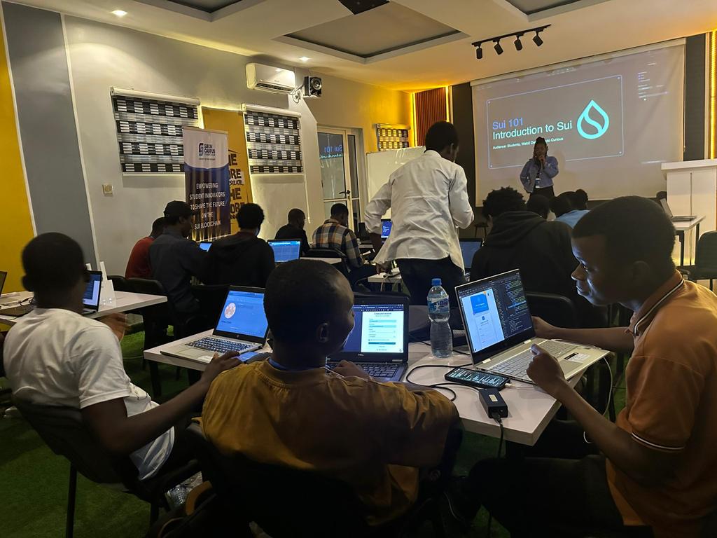 The heat has started at Our technical workshop, with interactive  lectures 💥🎊✈️

Stay tuned for more live updates🔥