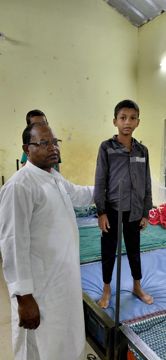 ପଟ୍ଟାଙ୍ଗୀ ନିର୍ବାଚନ ମଣ୍ଡଳୀ ଅନ୍ତର୍ଗତ ହିକିମପୁଟଗ୍ରାମପଞ୍ଚାୟତଠାରେ ଥିବା ଉନ୍ନୀତ ଆଶ୍ରମ ସ୍କୁଲ୍ ପରିଦର୍ଶନ କରିବା ସହ ଅନ୍ତୋବସୀଙ୍କ ବିଭିନ୍ନ ସମସ୍ୟା ସମ୍ପର୍କରେ ଆଲୋଚନା କଲି। ସମସ୍ତ ଛାତ୍ରଛାତ୍ରୀଙ୍କ ଉଜ୍ଜ୍ବଳ ଭବିଷ୍ୟତ କାମନା କରୁଛି।
#pottangi #PeoplesLeader #Odisha #Congress <a href="/INCIndia/">Congress</a> <a href="/RahulGandhi/">Rahul Gandhi</a>