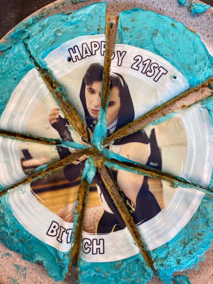 🌙DASHIENOVA | Charlie💧 tweet media