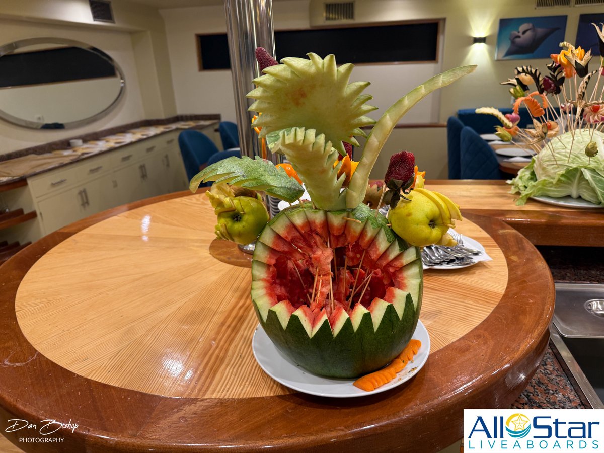 I bet your watermelon at home doesn't look like this!

~All Star Scuba Scene, Red Sea
📷Dan Bishop

#allstarliveaboards #redsea #egypt #allstarscubascene #letseat #fruitart #thisisegypt #diveholiday #scuba #redseadiving #diverlife #ilovediving #divinglife #divetrip #myhappyplace