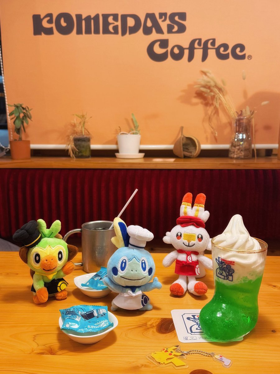 aghq7's tweet image. 遅めの夜ご飯♪ってコメダきたら
もうかき氷しかないｗ舐めてた…🥹
悲しみのクリームソーダ🍹