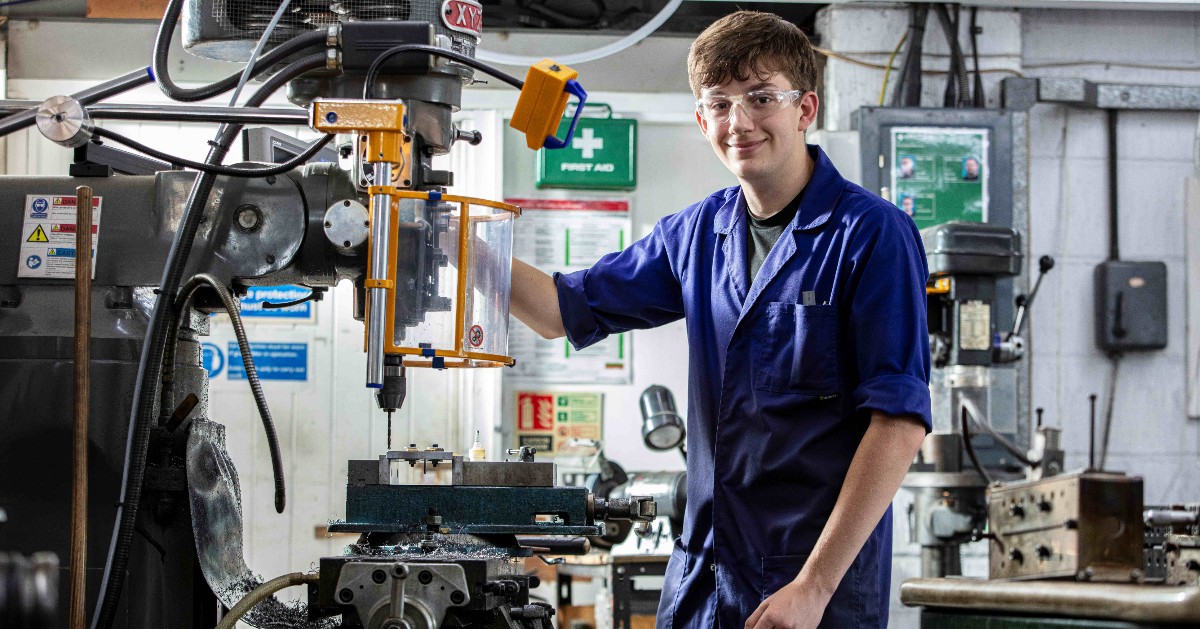 MEMBER NEWS - 👏 #Flexiteek celebrates a standout year for apprentice Riley.

Toolroom skills ✅
Product innovation ✅
Confidence sky high ✅

Read Riley's story here: ow.ly/YPcL50WsLfX

#ApprenticeshipSuccess #FutureSkills