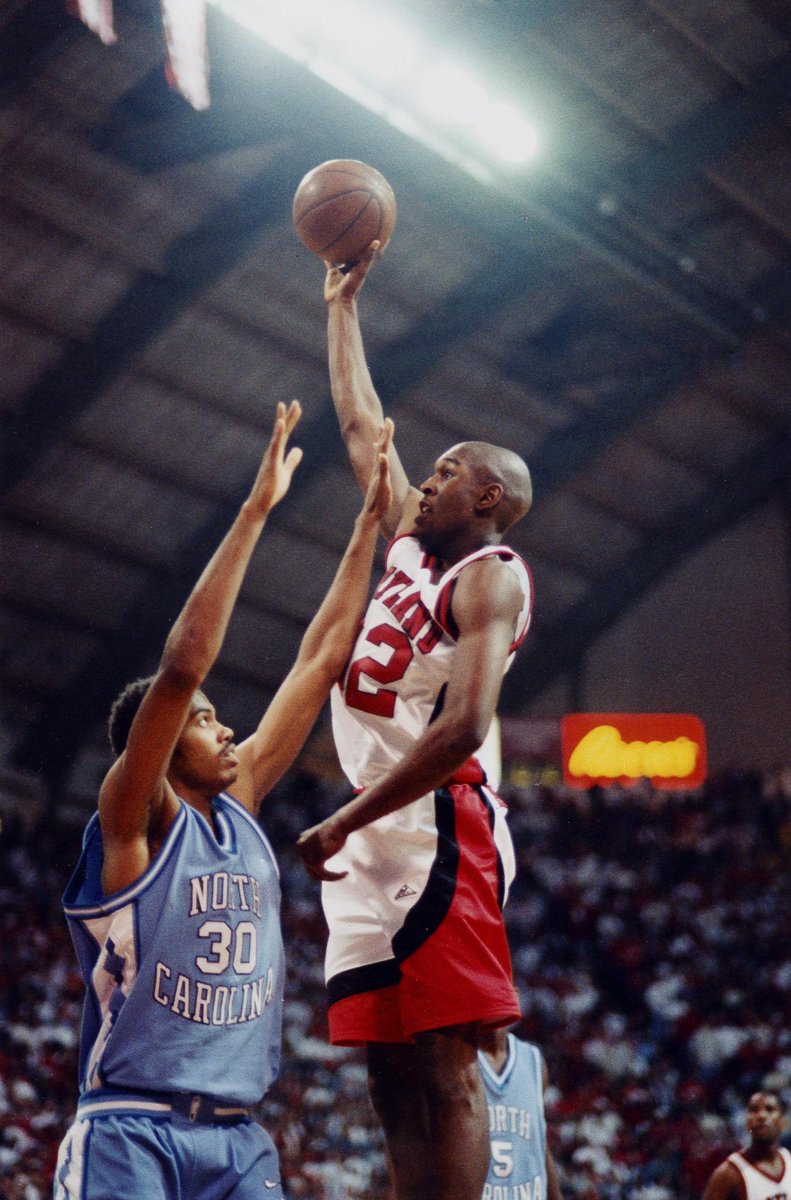 TerrapinHoops's tweet image. Happy Birthday to the legend Joe Smith!
1995 National Player of the Year
1995 ACC Player of the Year
2x All-American
No. 1 pick in the 1995 NBA Draft