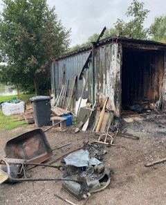AnglingTrust's tweet image. 🚨 CRANES POND KEGWORTH MEMBERS KITSTORE DESTROYED
Sad news from Cranes Pond Kegworth Members who have suffered a serious break-in at their club kit store. Thieves stole vital equipment and set fire to the store, destroying everything.
The club has lost over £15,000 worth of…