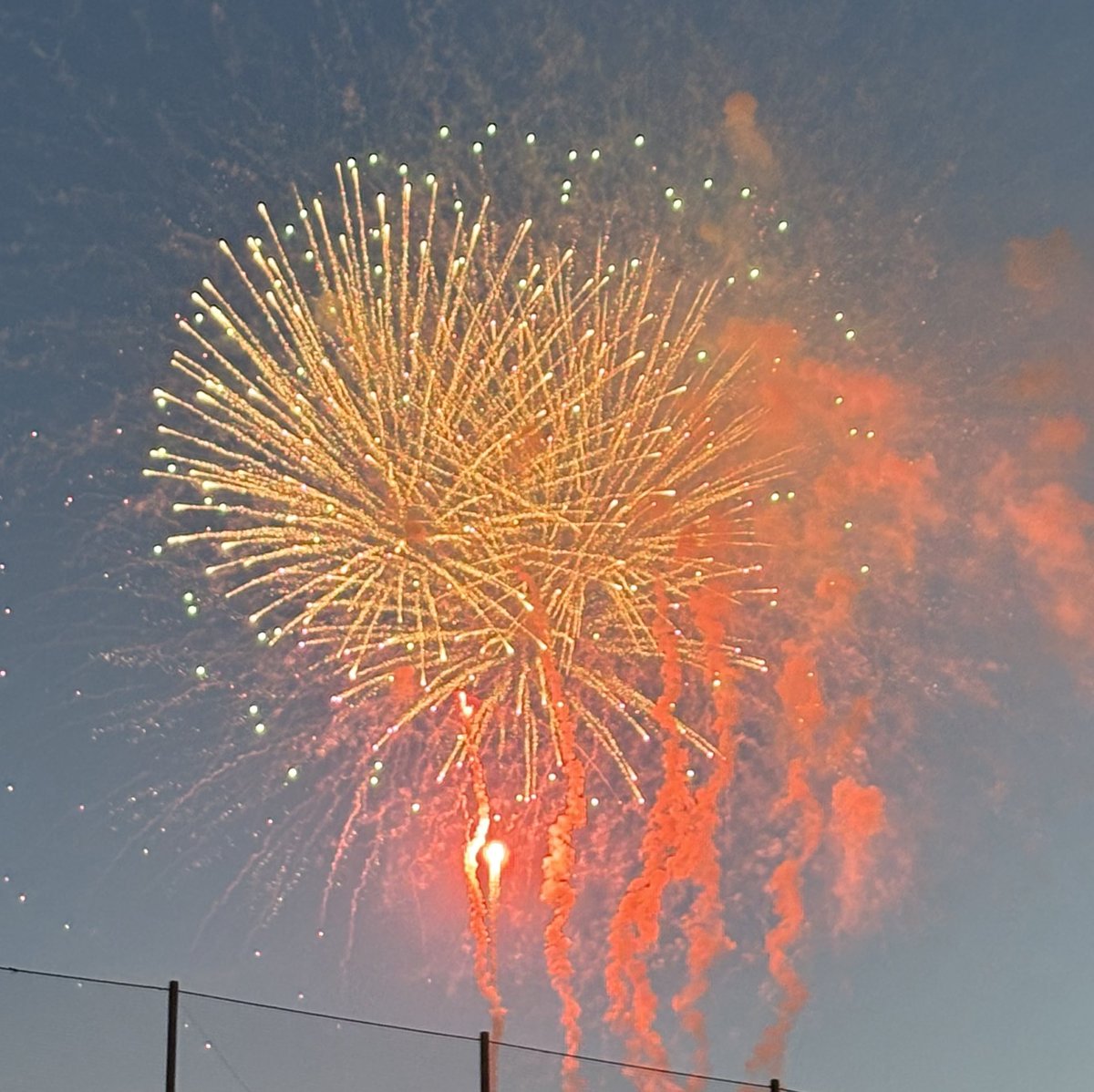 OrangeSnow11's tweet image. 隅田川花火大会観れて満足(´ワ´*)✨️
