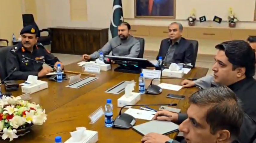 RadioPakistan's tweet image. Interior Minister @MohsinnaqviC42 has vowed that terrorists associated with Fitna-tul-Hindustan will be eradicated from #Balochistan
@MOIofficialGoP @PakSarfrazbugti @dpr_gob #RadioPakistan #News
radio.gov.pk/26-07-2025/fit…