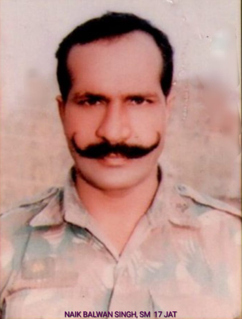 JAT World 𝕏 (@jats_land) on Twitter photo In #KargilWar paki snipper kept hitting
NAIK BALWAN SINGH
17 #JAT
for over 8 hours & at every hit
Nk Balwan kept shouting
जाट बलवान, जय भगवान 🔱 till he succumbed to his injuries
Read more about him & other Tales of Valour & Sacrifices in THE KARGIL STORY by <a href="/deepaksurana813/">Deepak Surana</a> In #KargilWar paki snipper kept hitting
NAIK BALWAN SINGH
17 #JAT
for over 8 hours & at every hit
Nk Balwan kept shouting
जाट बलवान, जय भगवान 🔱 till he succumbed to his injuries
Read more about him & other Tales of Valour & Sacrifices in THE KARGIL STORY by <a href="/deepaksurana813/">Deepak Surana</a>