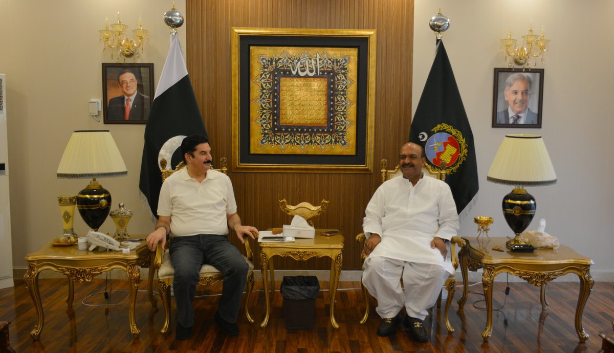 PPP_Org's tweet image. گورنر خیبرپختونخوا فیصل کریم کنڈی کی گورنر ہاؤس اسلام آباد میں سینئر صحافیوں سے غیر رسمی ملاقات
اسلام آباد: گورنر خیبرپختونخوا فیصل کریم کنڈی اور پاکستان پیپلزپارٹی کے مرکزی سیکرٹری اطلاعات ندیم افضل چن نے گورنر ہاؤس اسلام آباد میں معروف صحافیوں سے غیر رسمی ملاقات کی، جس میں ملک…