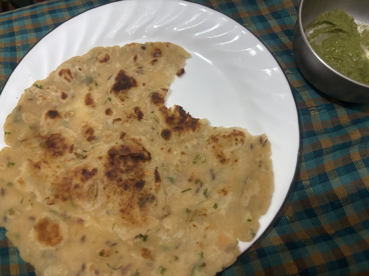 Pupulmimi's tweet image. MyFoodDiary. Reshmi paratha from an Instagram recipe. As soft as advertised! It's boiled and grated potatoes mixed with powdered spices and atta. 🤤