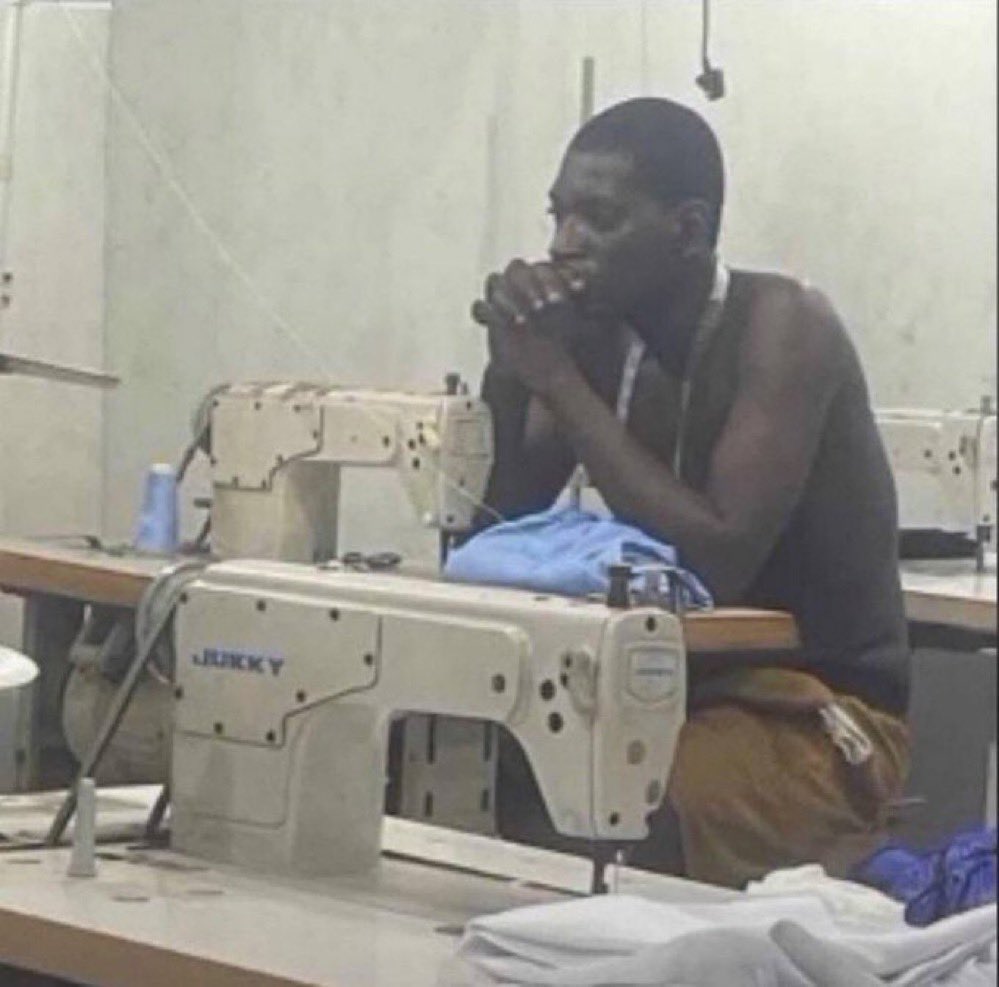 lowkey_Web3's tweet image. How person wan take commot from this yeye yap jail like this😫😩
Omo I need to enter this @yeet LB oo