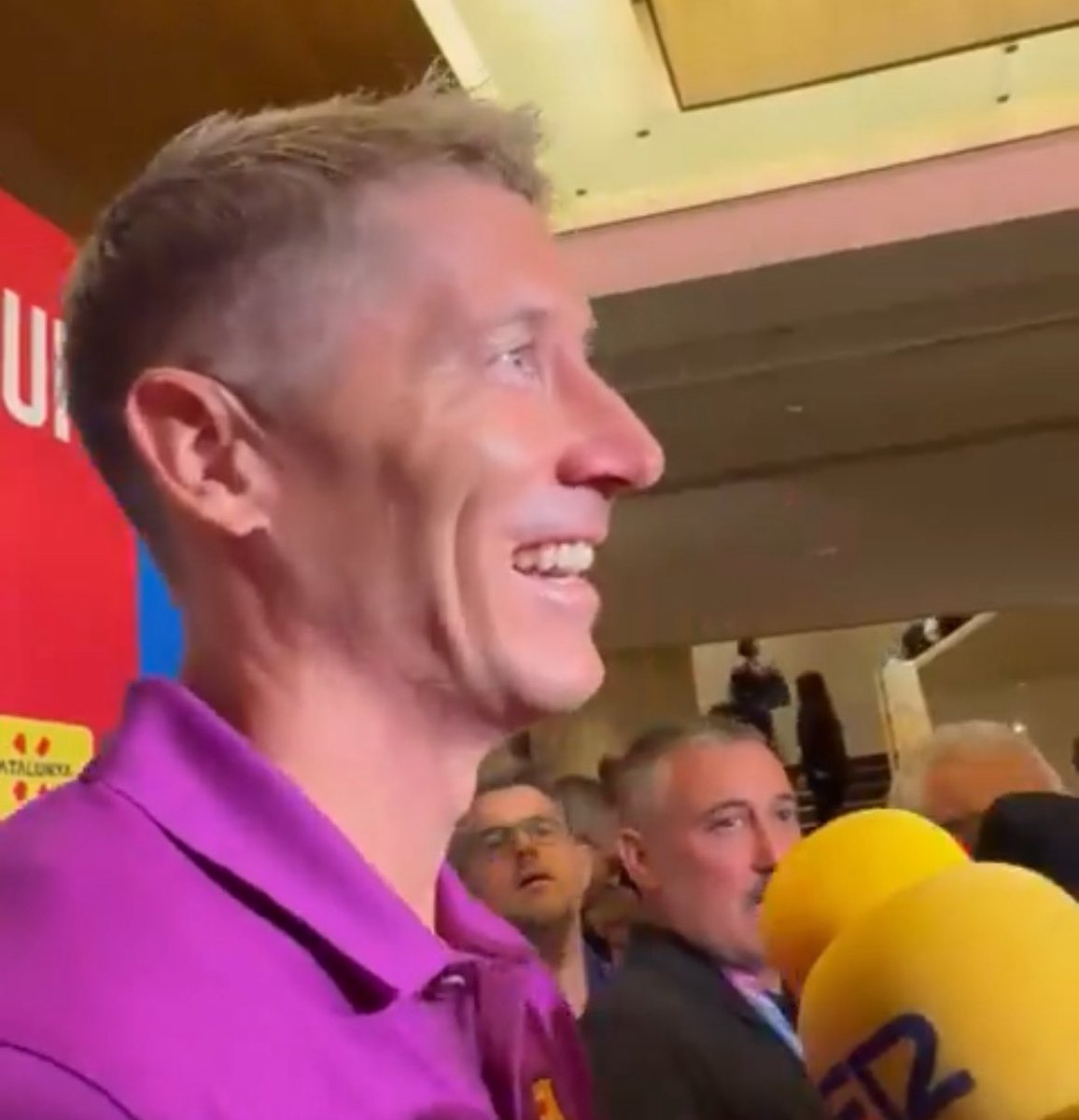 Yamal_Xtra's tweet image. 🎙️ Lewandowski: "Lamine is young, he's 18 years old now, but like an adult, and yes, he is very good, but he's also a good guy, also off the field, we have very good contact.
And I'm sure that this year, Lamine can play better than last year because he's a year older, but also,…