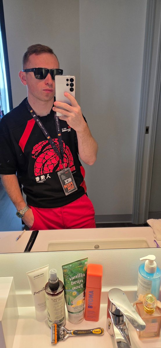 xKev98_'s tweet image. Don&apos;t queue up gambit IRL right now 

Day 3 let&apos;s get it!!