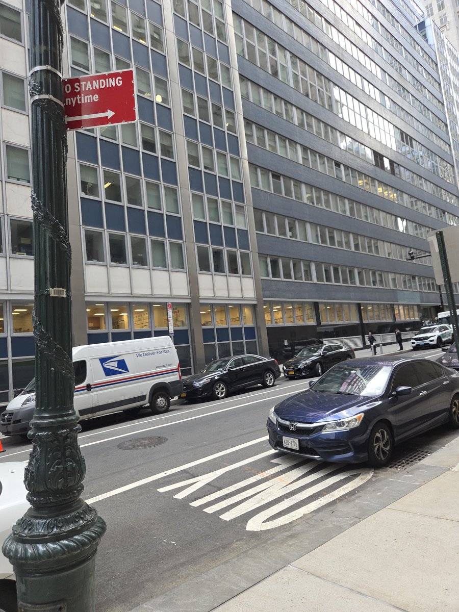 placardabuse's tweet image. Have some #NYPDlaundry? Go ahead and park illegally in a No Standing zone.
@NYPDTransport won't mind at all if you do.
#CultureOfCorruption