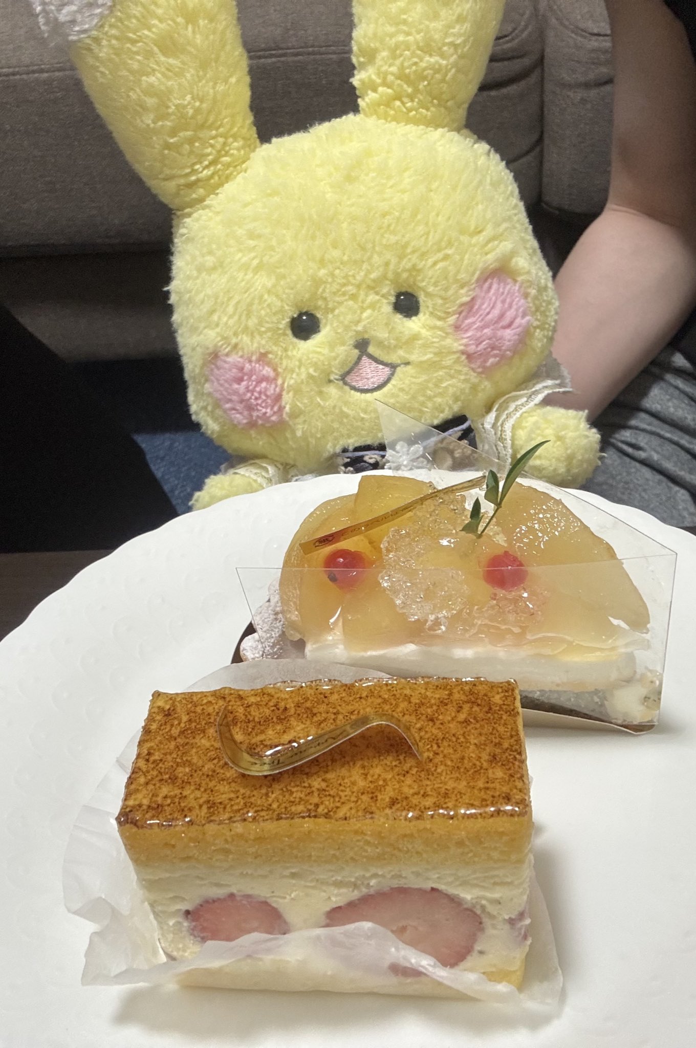 【原画】7歳の誕生日に無表情でケーキ入刀しようとするしも 落下ソーダ🥤 on X: 