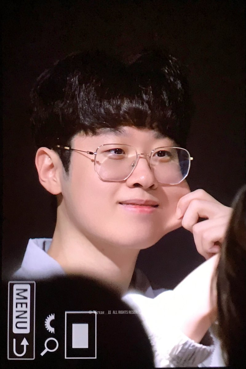 zeus__li's tweet image. 250726 Preview

어디까지 늘어나는 거예요 
#Zeus #제우스 #최우제