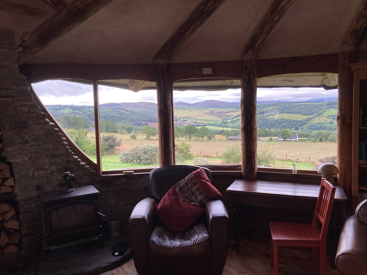 WhatKatieDigs's tweet image. A memorable, creative and restorative week at Moniack Mhor for a writing retreat. Met some wonderful people, was fed like a Queen and broke out of the academic writing bubble just a little bit. @moniackmhor - like a spa for the brain!