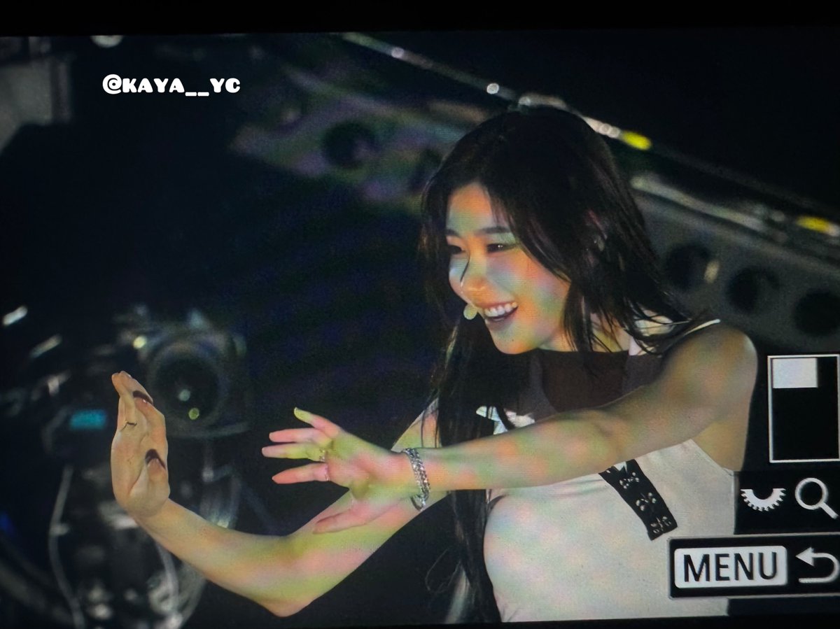 kaya__yc's tweet image. 250726 가요대전 Preview 
예뻐요…

#ITZY  #Chaeryeong  #채령  #チェリョン