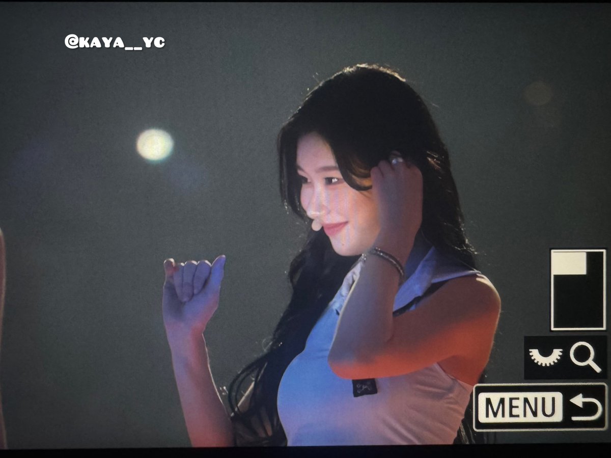 kaya__yc's tweet image. 250726 가요대전 Preview 
예뻐요…

#ITZY  #Chaeryeong  #채령  #チェリョン