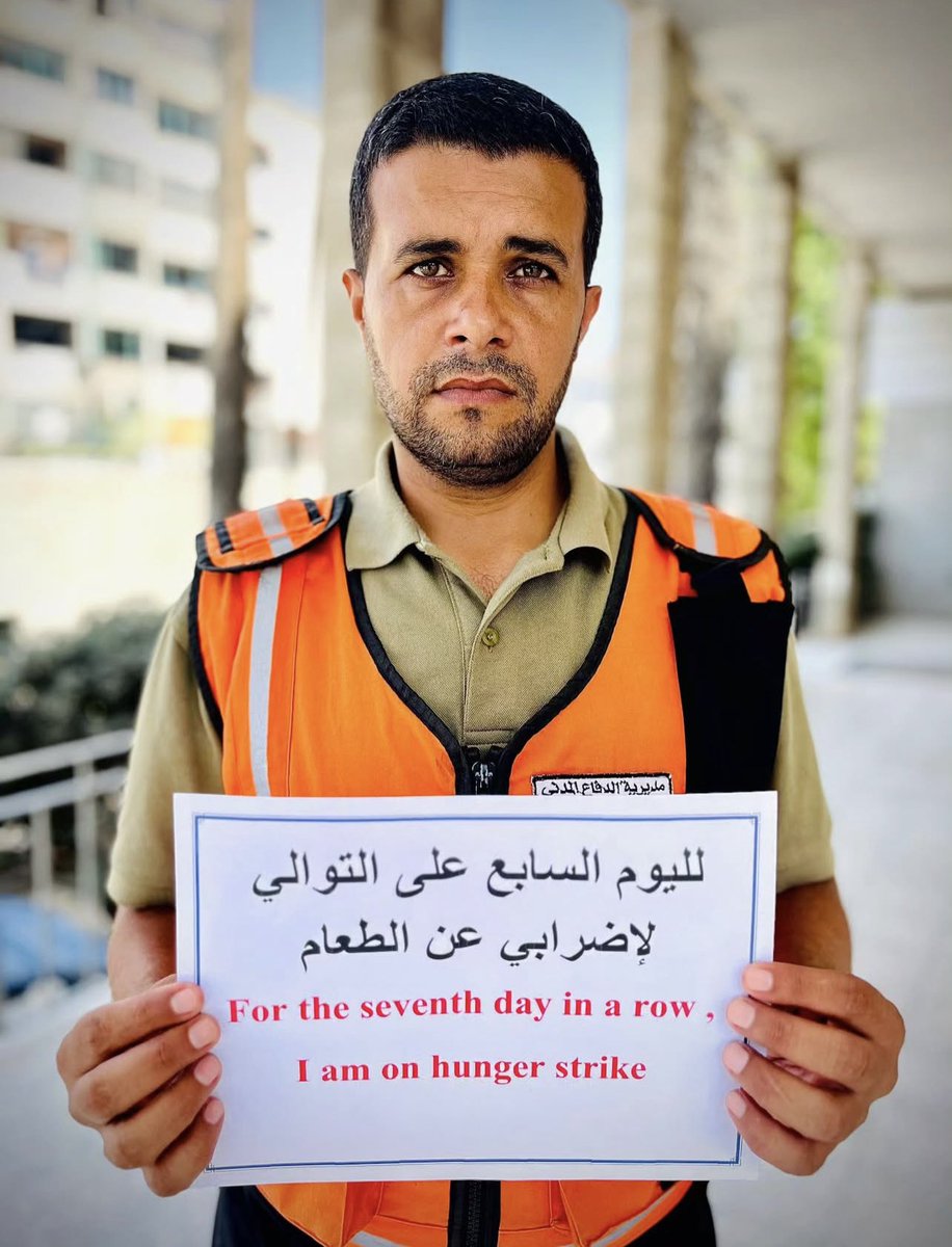Spokesman for the Civil Defense in Gaza, Mahmoud Basal:
“This is the seventh day of my hunger strike. I say to the world: I am just a human being who chose to suffer in silence so that the voices of those dying of hunger in Gaza may be heard. I deprive myself of food and weaken