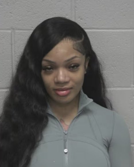 FlakkoPoetik's tweet image. MEMPHIS RAPPER GLORILLA IS NOW SELLING T-SHIRTS WITH HER MUGSHOT ON THEM AFTER GOING VIRAL.🔥
