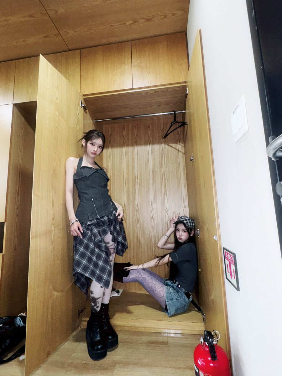 HITGS_offcl's tweet image. 🗝️🖤

#HITGS #힛지스
#CHARIZZMA #카리즈마
#HYERIN #혜린 #IYOO #이유