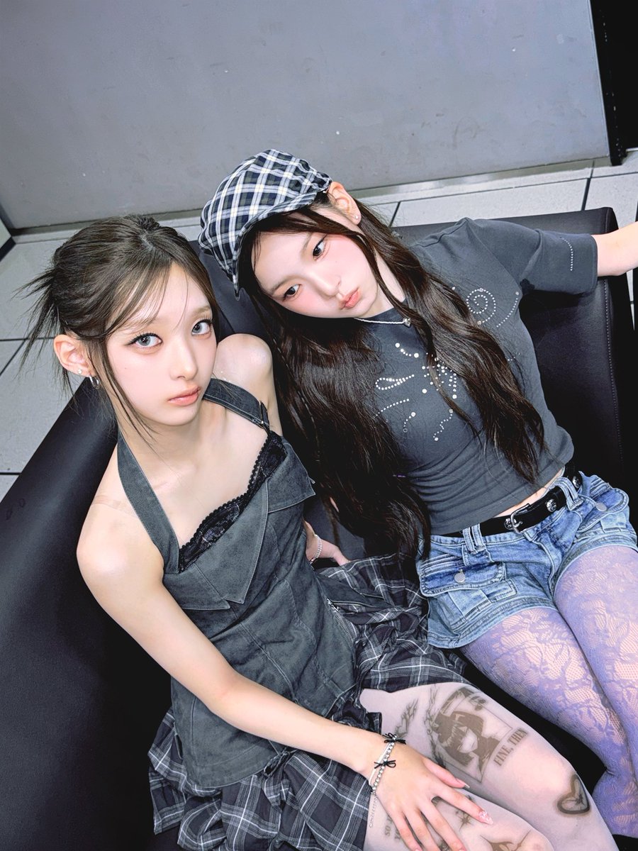 HITGS_offcl's tweet image. 🗝️🖤

#HITGS #힛지스
#CHARIZZMA #카리즈마
#HYERIN #혜린 #IYOO #이유