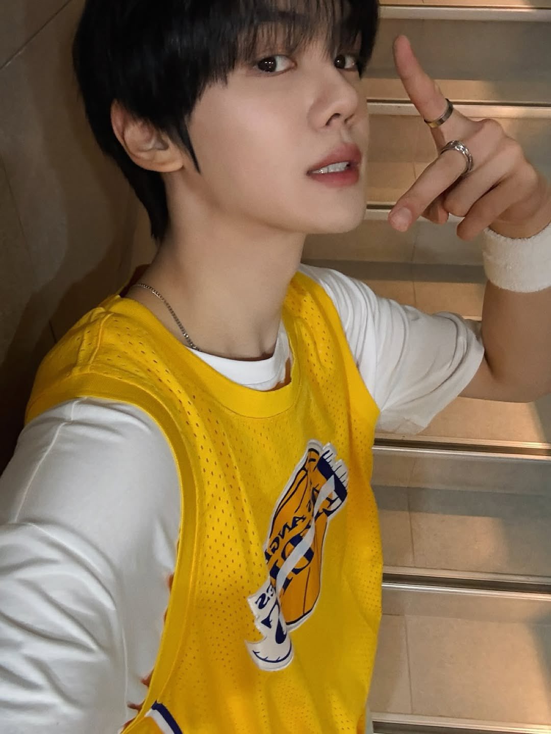 YH.KIM ポンチョ ベージュ 7581 KIM GYUVIN JP on X: 