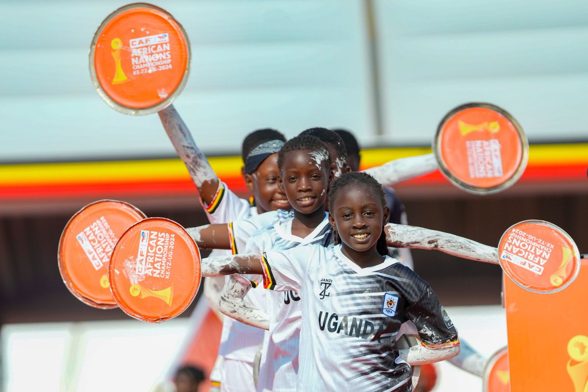 urtupdates's tweet image. H.E. President of Uganda Hon. @KagutaMuseveni and his Wife @JanetMuseveni launched the official logo, jersey, and media channels for CHAN 2024 at Kololo. This tournament symbolises much more than just sport; it is a powerful vehicle for enhancing global image and creating…