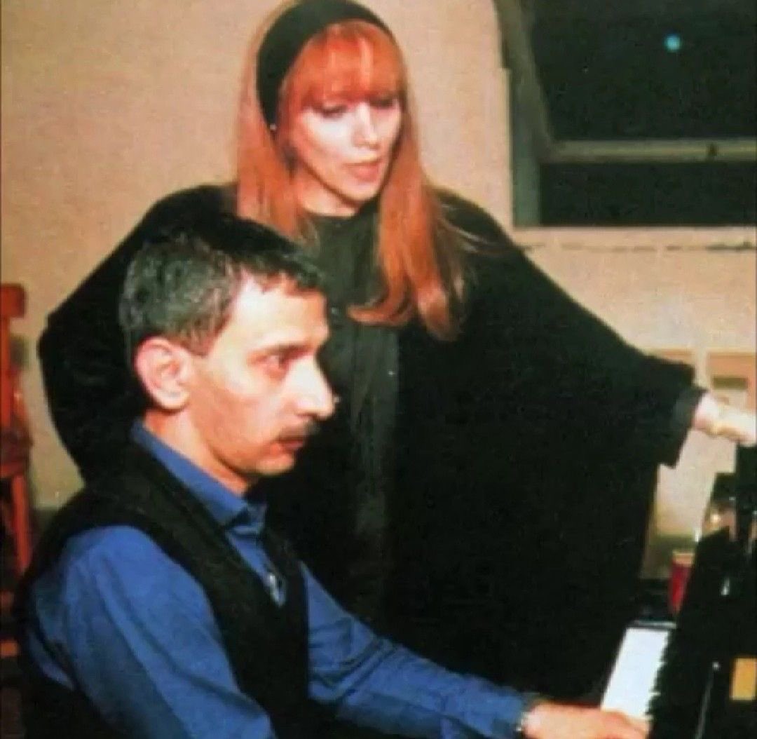 رحل زياد الرحباني…
رحل الصوت اللي قال الحقيقة من دون خوف، واللي خلّى الوجع موسيقى.
السلام لروحك الحرة 
#زياد_الرحباني