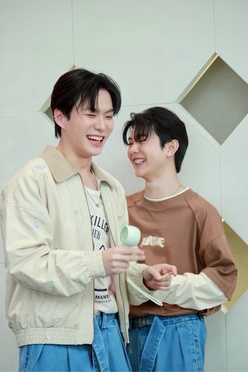 BBVERs_WORLD's tweet image. “ วันนี้ชีเสิร์ฟความน่ารัก ”

READING ART X WABISABI
#งานมหกรรมนิยายนานาชาติ2025

#bbverpj #tonliewmtp 
#บีเวอร์ต้นหลิว #BeverTonliew 
@bbverpj @tonliew_mtp