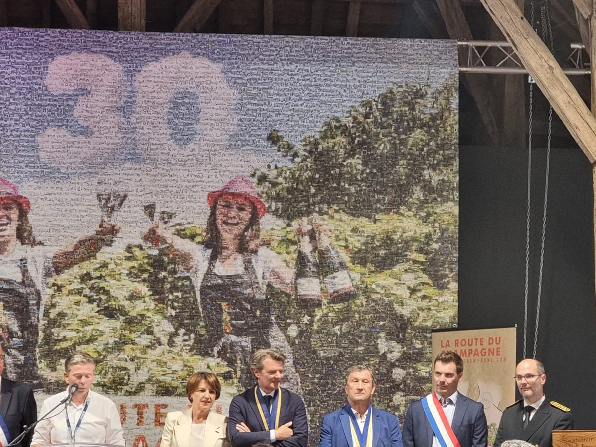 jordan_guitton's tweet image. ✂️ Ce matin, j'étais présent à l'inauguration de la 30eme route du Champagne dans la commune Les Riceys. 🍇
C’est toujours un plaisir de venir au cœur de la Côte des Bar pour rencontrer nos viticulteurs !
L'appellation Champagne est une fierté territoriale, nationale et…