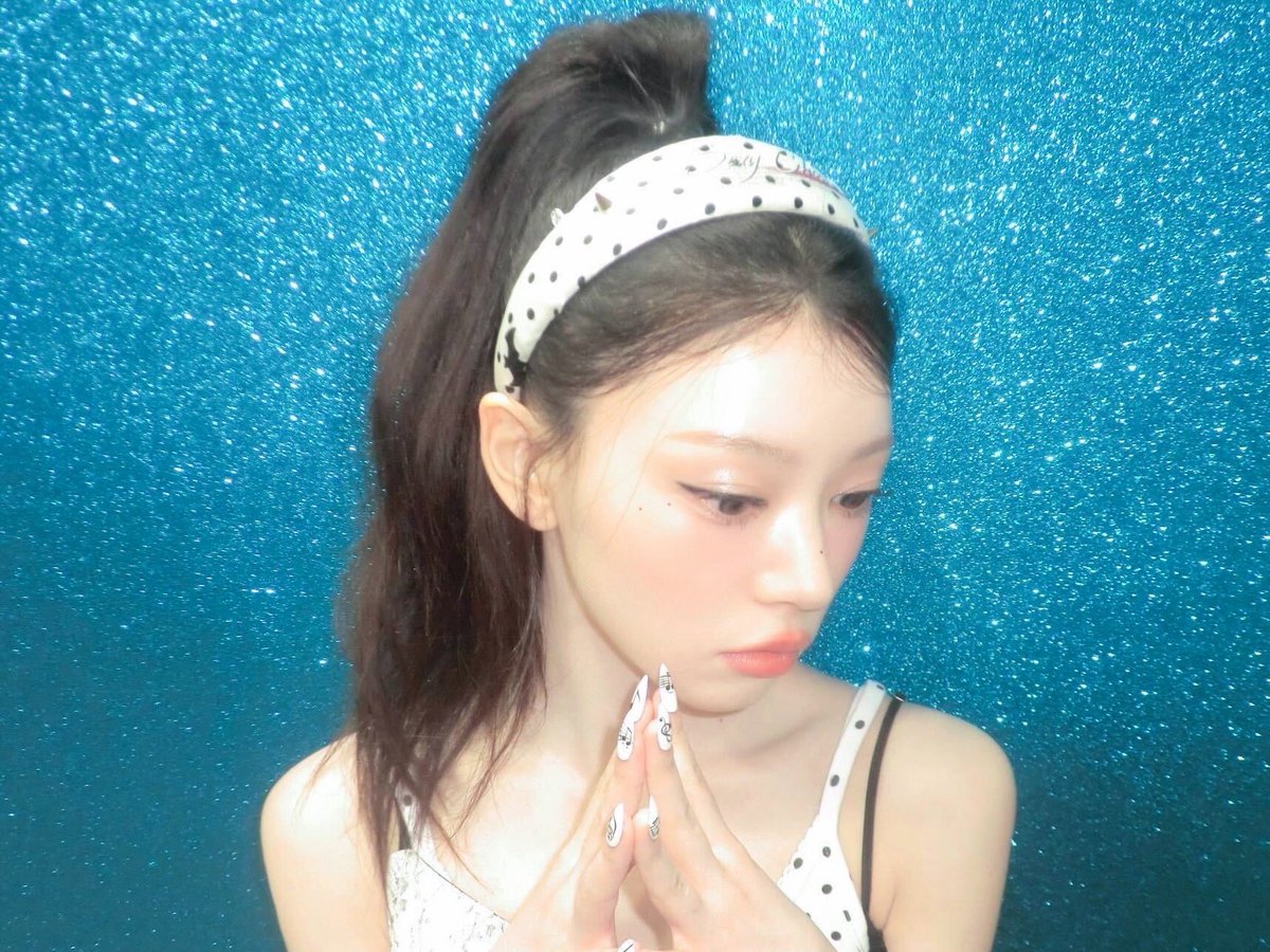 ILLIT_twt's tweet image. Thank you for 6weeks^^

#MOKA #모카 #ILLIT #아일릿