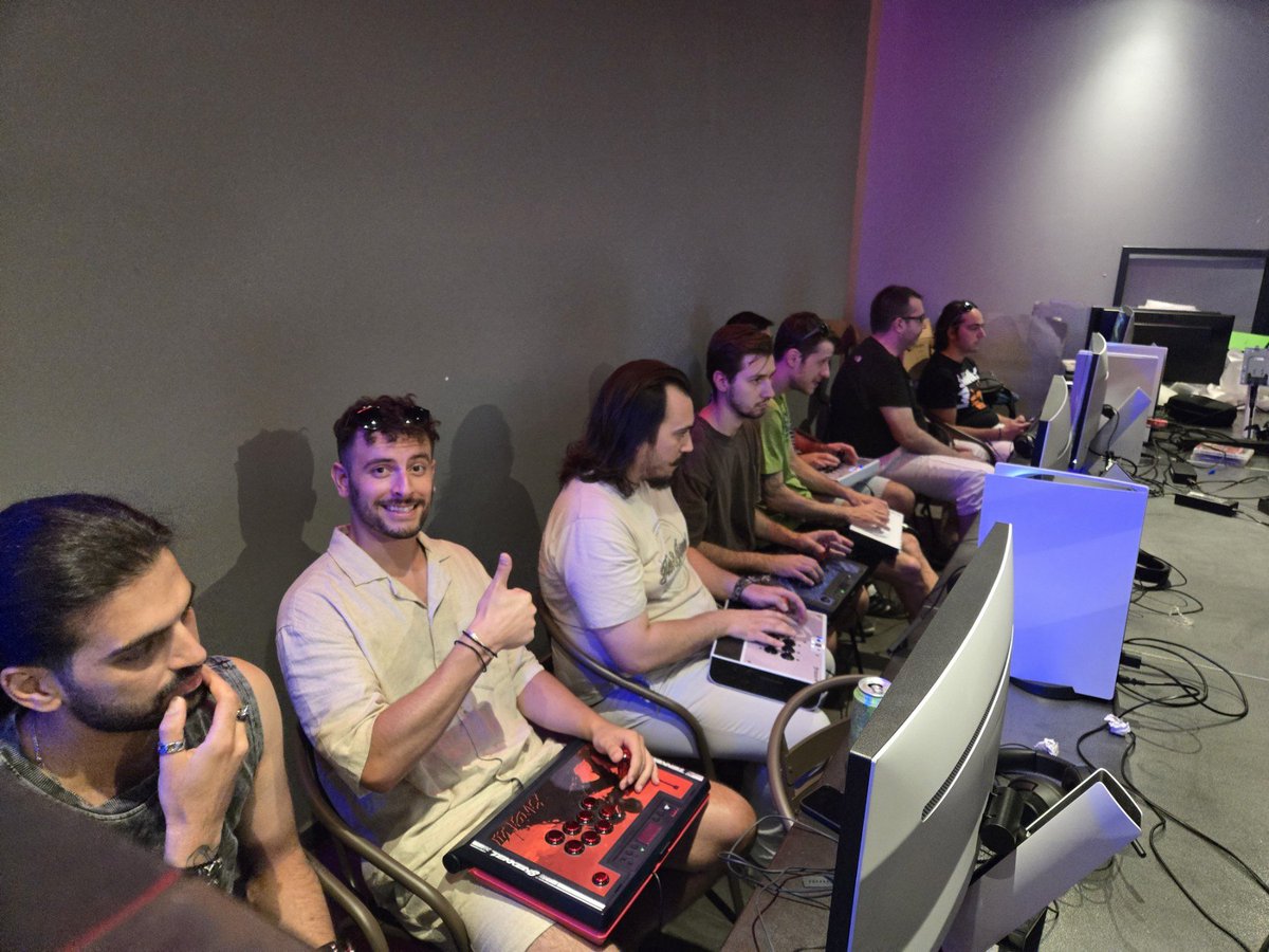 LegacyOfKaiser's tweet image. Our LOK Dojo #24 just began!
Tune in on the link below!
twitch.tv/clashoftheolym…
youtube.com/watch?v=PvoaAa…
