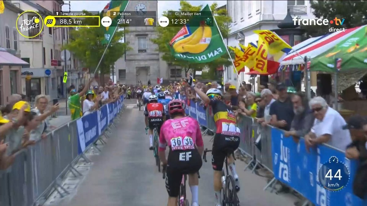 DansLaMusette's tweet image. Champagnole la perle du Jura, son parc de Belle-Frise, son cimetière et son office notarial. #TDF2025