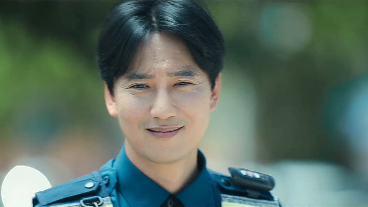 pathogil's tweet image. imo trigger might be the most solid plot-wise work namgil’s done in the past 3 years. it's not peak ttd nor tfp1 level but it lowkey feels like a bounce back. welcome back, my guy 🫶
#Trigger #KIMNAMGIL