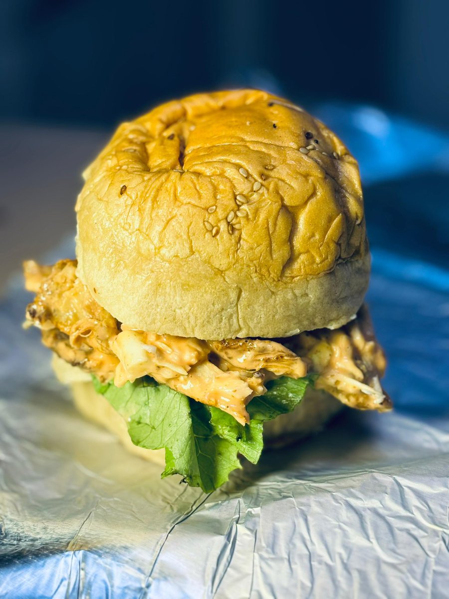 dejaavool's tweet image. New in…💥
Drip Bites! Best in shawarma, burgers, meat pie, chicken pie, sausage roll, and more…. Pocket friendly price.
Location: Oke Ala Estate close to Graceland Estate, by Rilux Hotel Road, Oba Ile Housing Estate, Akure.
Please, kindly retweet