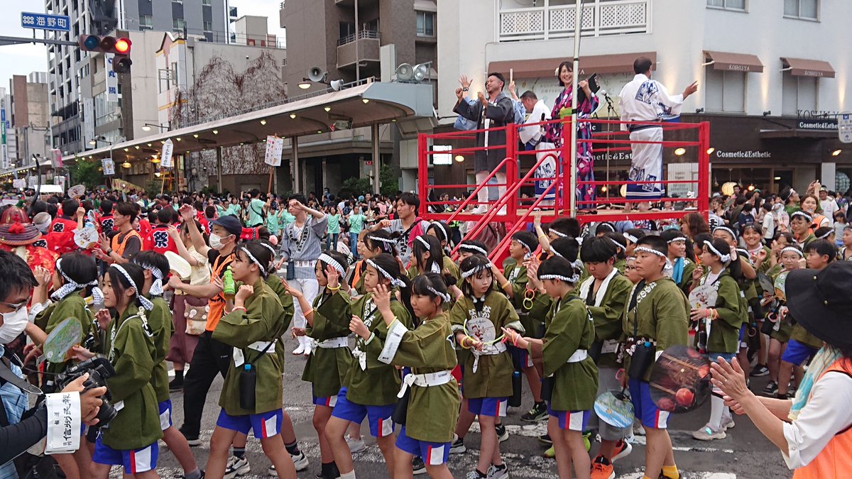 TeamSugioHideya's tweet image. 御代田町「龍神祭り」会場から、上田市の夏祭り「上田わっしょい」へ。羽田次郎議員と共に会場を回りましたが、多くの皆様から参院選での勝利にお祝いの言葉を頂きました。改めて喜びを噛み締めると共に、責任の重さを痛感しています。