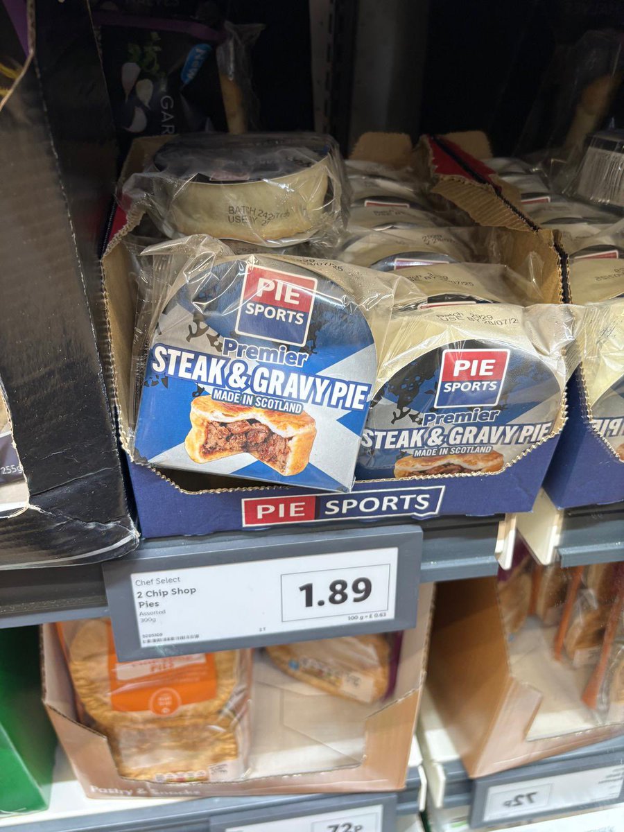 🛒 Remember as well as enjoying our pies on matchdays or ordering online you can pick up a pack of scotch pies and/or steak and gravy pies at <a href="/LidlGB/">@LidlGB</a> stores across Scotland. 

Just like <a href="/Blakeyreturns3/">blakey</a> did today at Lidl, Anniesland. 

Thanks for your custom Mr B - enjoy! 🙌