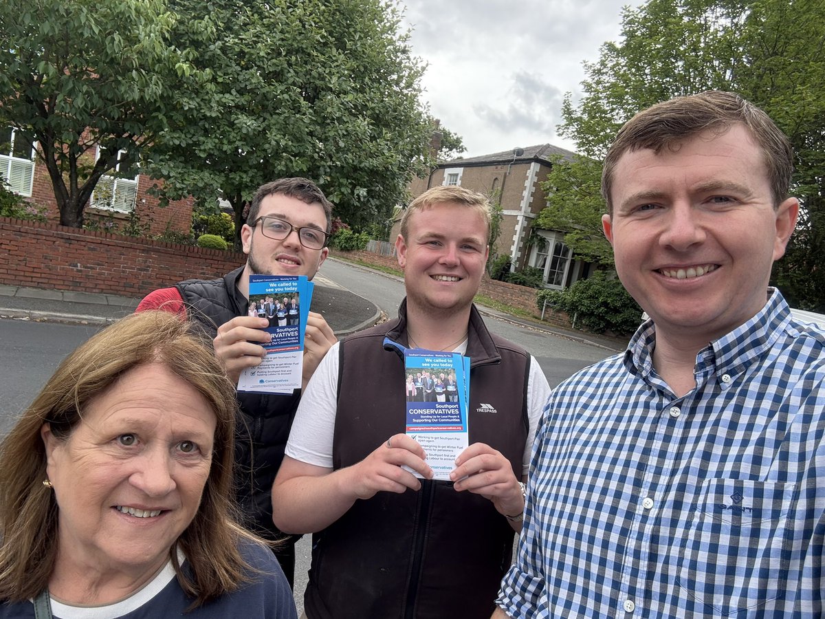 ConservativesSP's tweet image. Out again speaking to local residents about issues affecting them across Southport. 

Lots of people concerned about what Labour are doing nationally and locally.

Tell us what you think, we’ll leave the comments on unlike some other local parties.