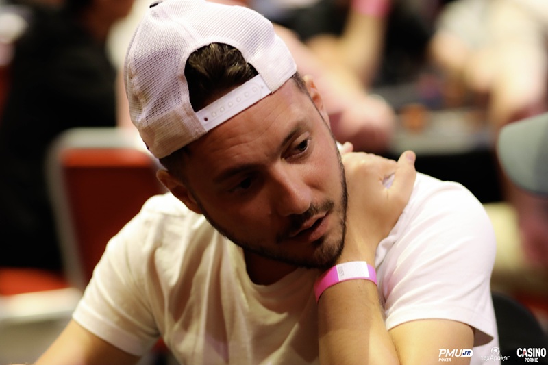 ⚡ Nicolas Boton termine chipleader du Day 1B du Main Event FPO avec 742 000 jetons !

De son côté, Damien Nogues a dominé le field du Day 1C en montant 891 000 jetons 🔥

👉 La fin du coverage : bit.ly/4maYuIS