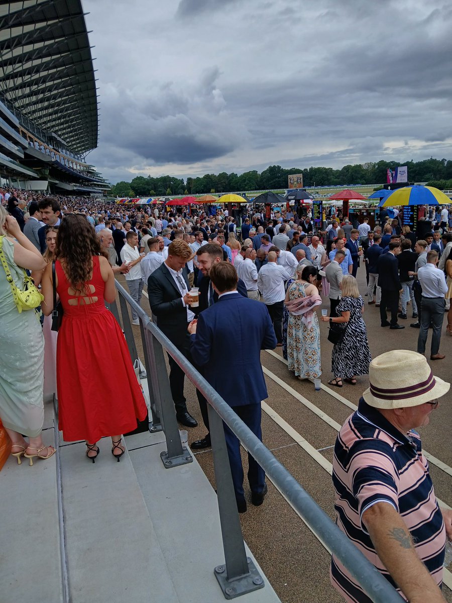 Thebullet1962's tweet image. Ascot they bet.