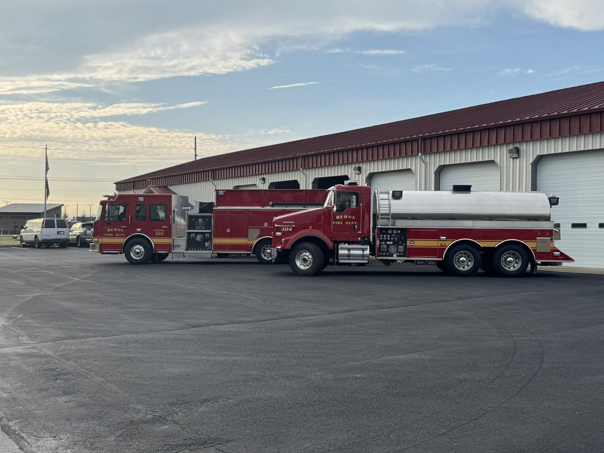 smjustus's tweet image. Appreciate the opportunity to have breakfast with Indiana House Majority Leader @mjlehman23 at the Berne Fire Department Breakfast while representing @SenatorBanks & @scottluginbill