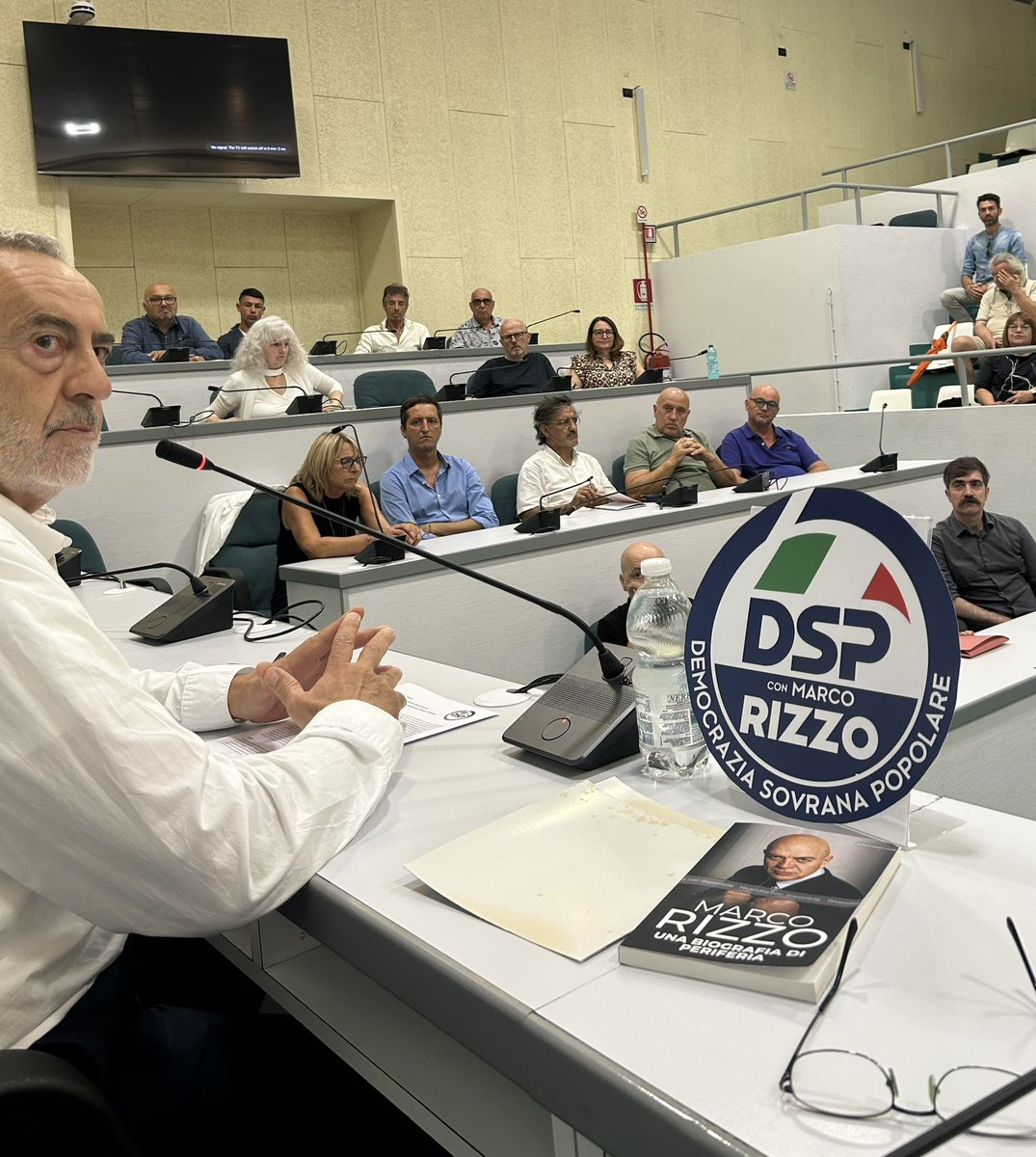 MarcoRizzoDSP's tweet image. C’era una volta Berlinguer. Oggi in Italia c’è la Schlein e, nelle Marche, c’è Ricci. Sinistra e destra, due facce della stessa medaglia. DSP si batte per la sovranità popolare, per la Pace, per valorizzare le forze del lavoro, ceto medio e classe lavoratrice.